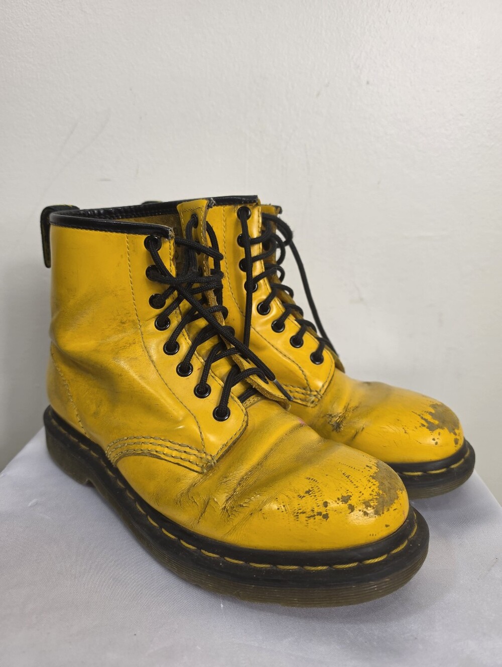 Dr. Martens Yellow Leather Lace-Up Ankle Unisex Boots 7M 8W
